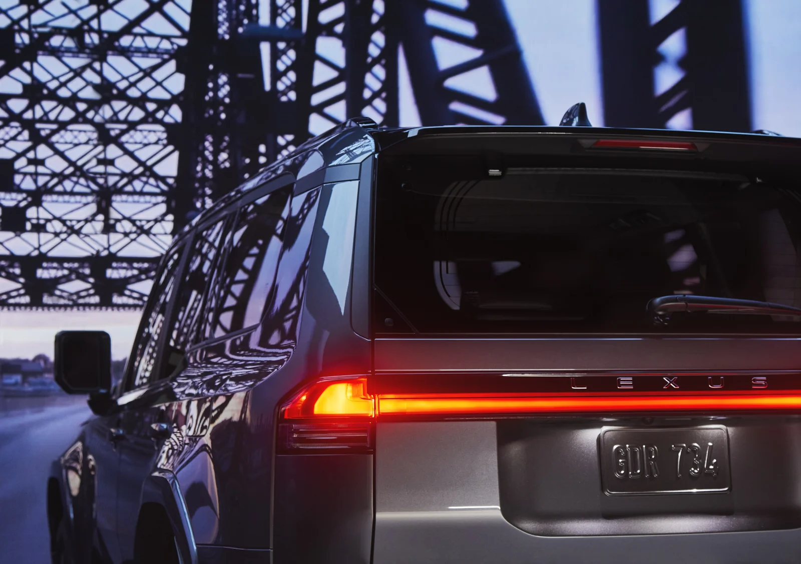 Внедорожник Lexus GX следующего поколения вновь показали на фото